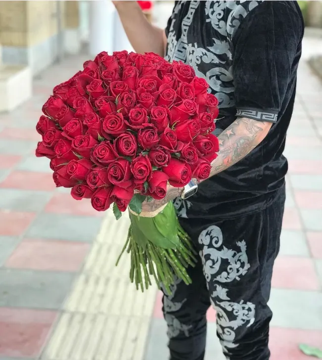 تصویر گل رز هلندی هر شاخه