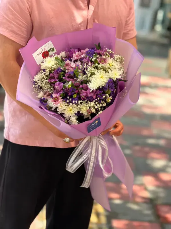 دسته گل اقتصادی رز در گلفروشی سنندج