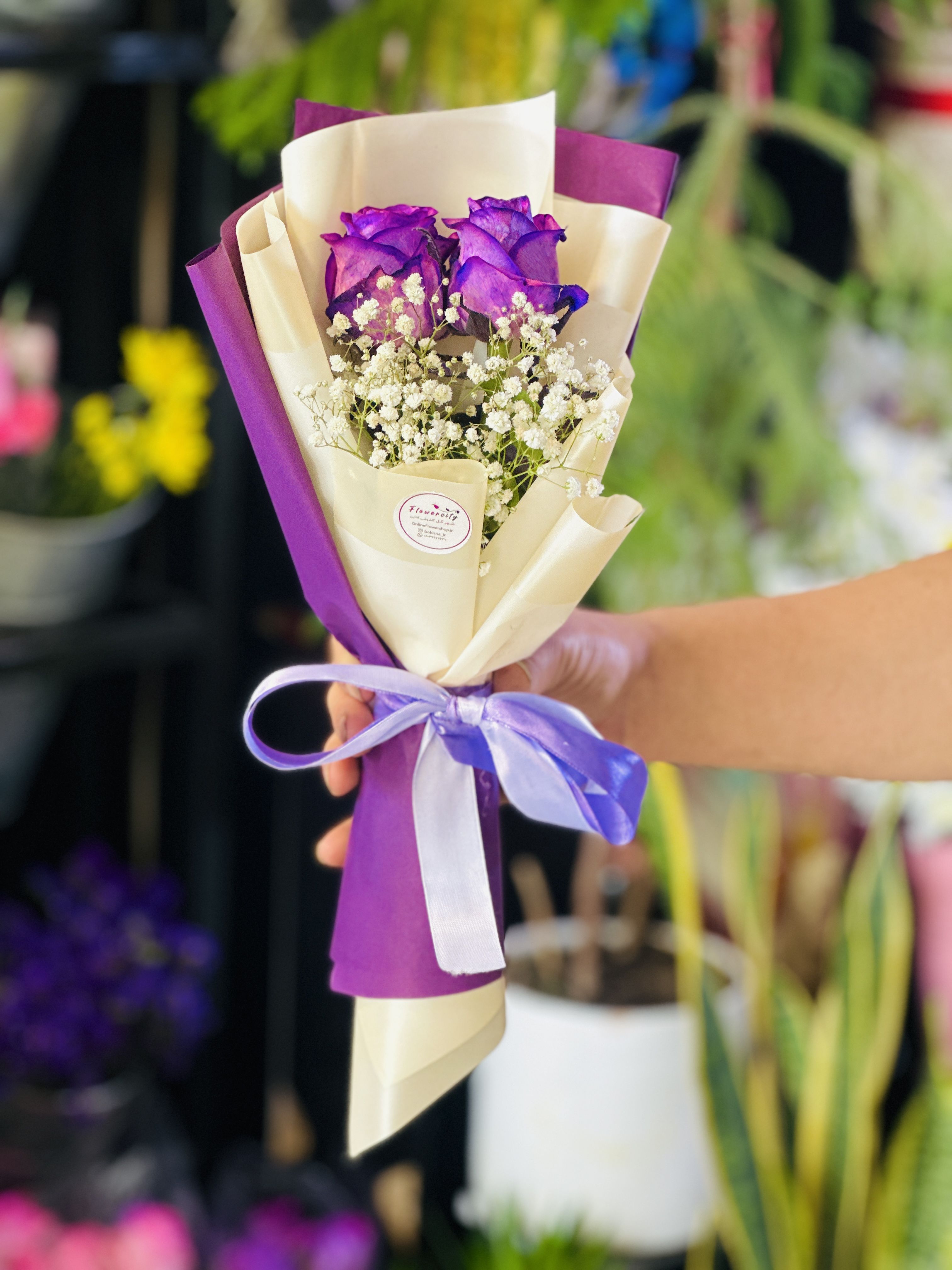 دسته گل دوشاخه رز برای روز مادر