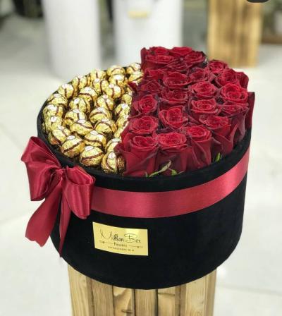 سفارش انلاین باکس گل رز قرمز تخت در کرمانشاه